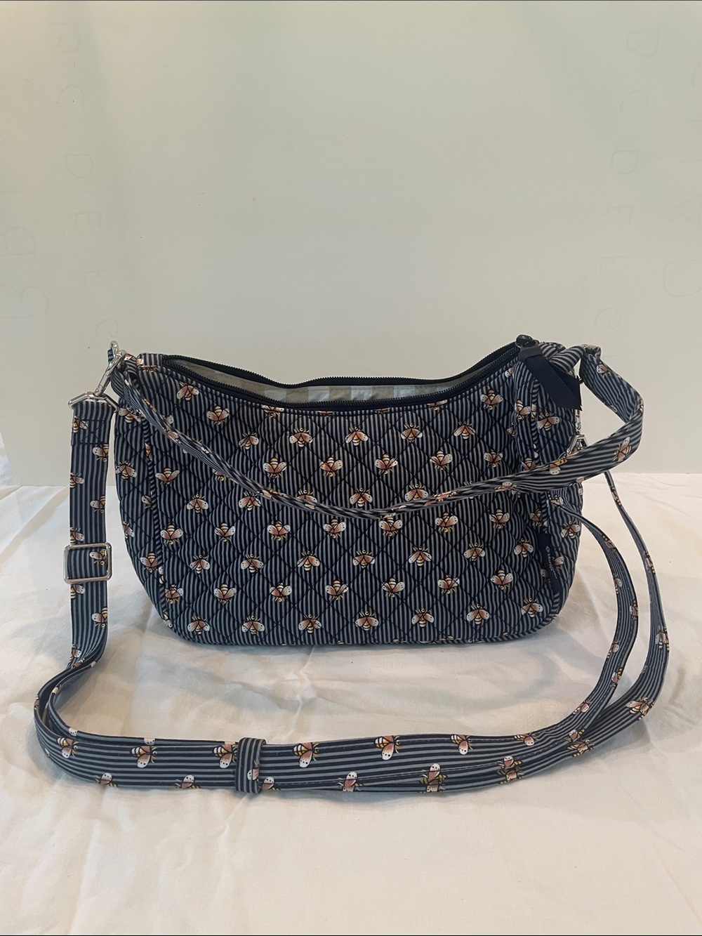 Bumblebee Vera Bradley - Picture 5 of 7
